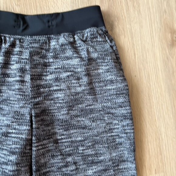 Lululemon T.H.E Short 11" black speckled mens small - Picture 4 of 7